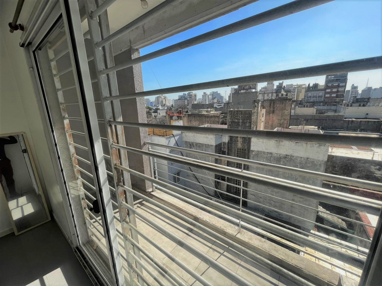 En Venta Depto Monoambiente C/ Balcon En Constitucion