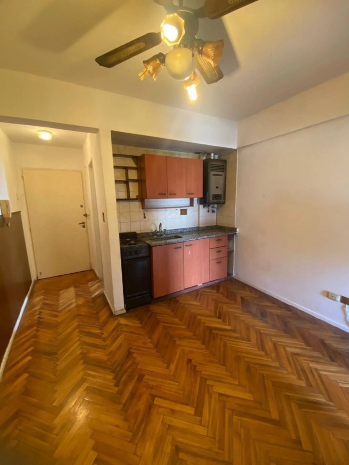 Alquiler monoambiente dividido en Lascano 2000, Paternal.