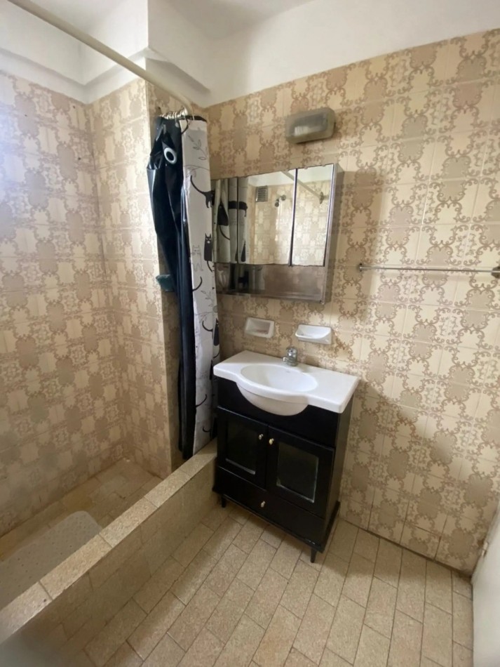 Alquiler monoambiente dividido en Lascano 2000, Paternal.