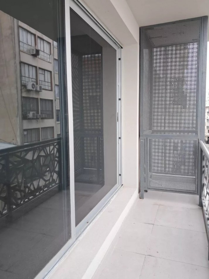 Venta monoambiente con balcon en Peron 1400, San Nicolas