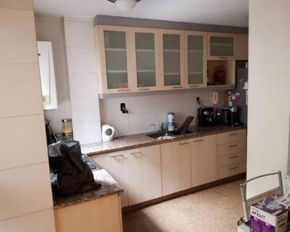 Venta Departamento 3 Ambientes con Cochera en Caballito