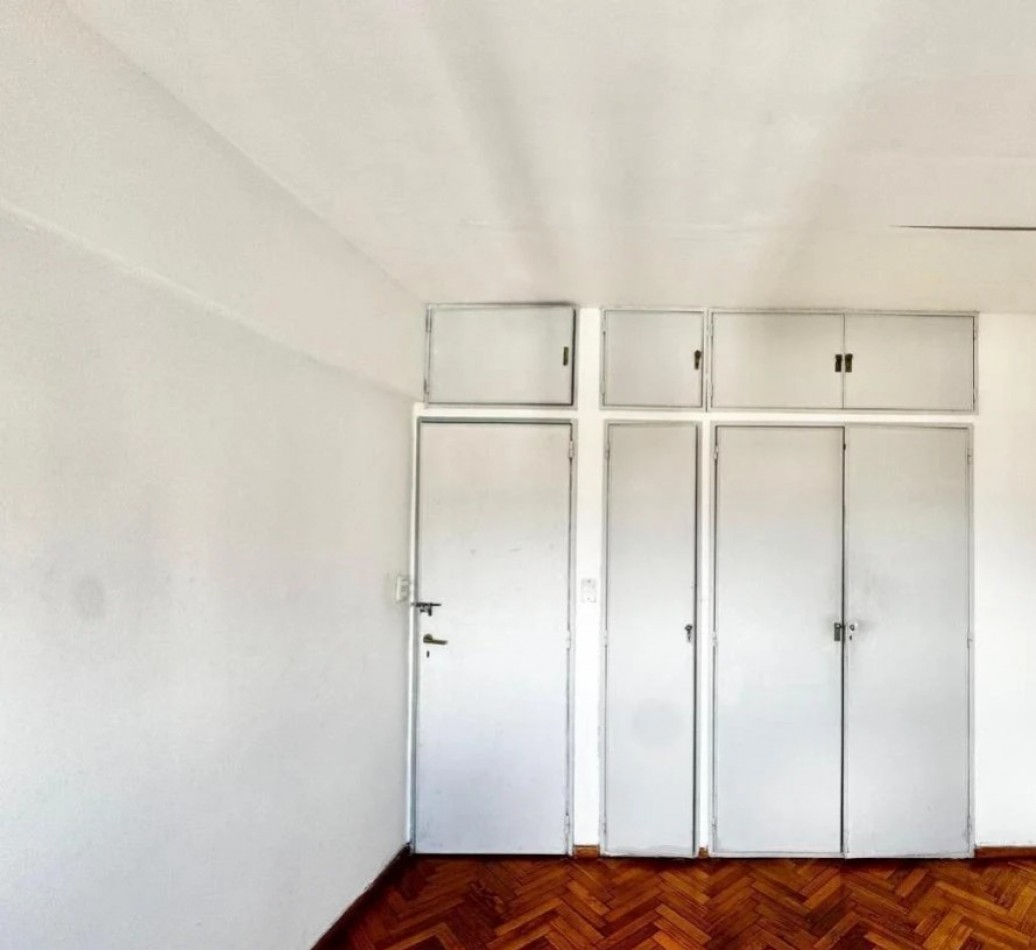 Venta depto 3 amb con balcon en Charcas 3100, Recoleta.