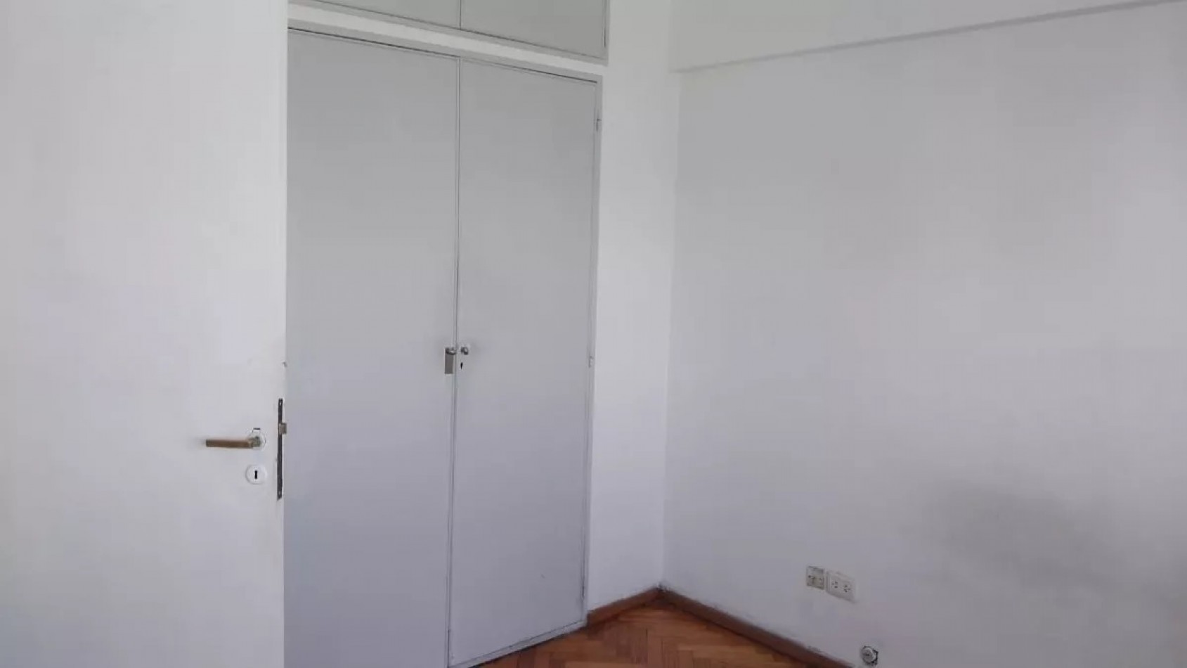 Venta depto 3 amb con balcon en Charcas 3100, Recoleta.