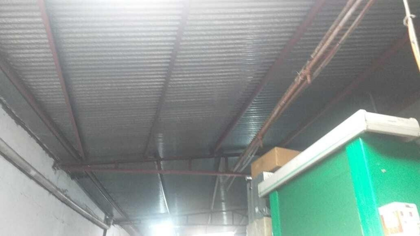 Alquiler local comercial en Av. Eva Peron 2000, Parque Chacabuco