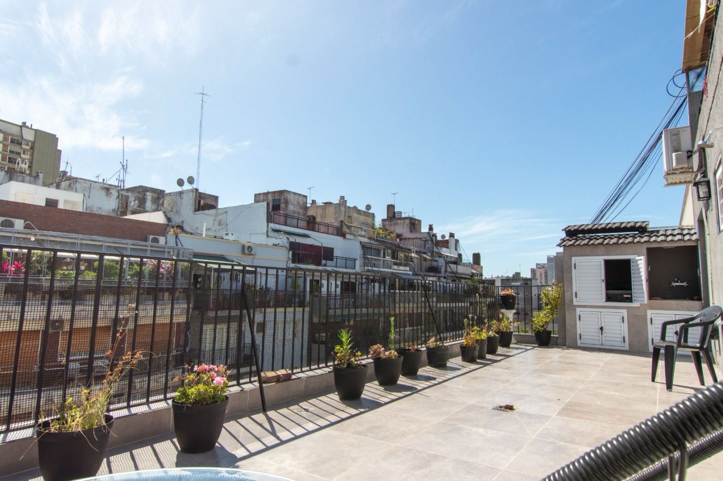 Venta Piso de 4 amb + balcon terraza en Ambrosetti 100, Caballito.