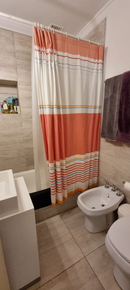 Venta departamento 4 ambientes con balcon en Mendoza 2600, Belgrano