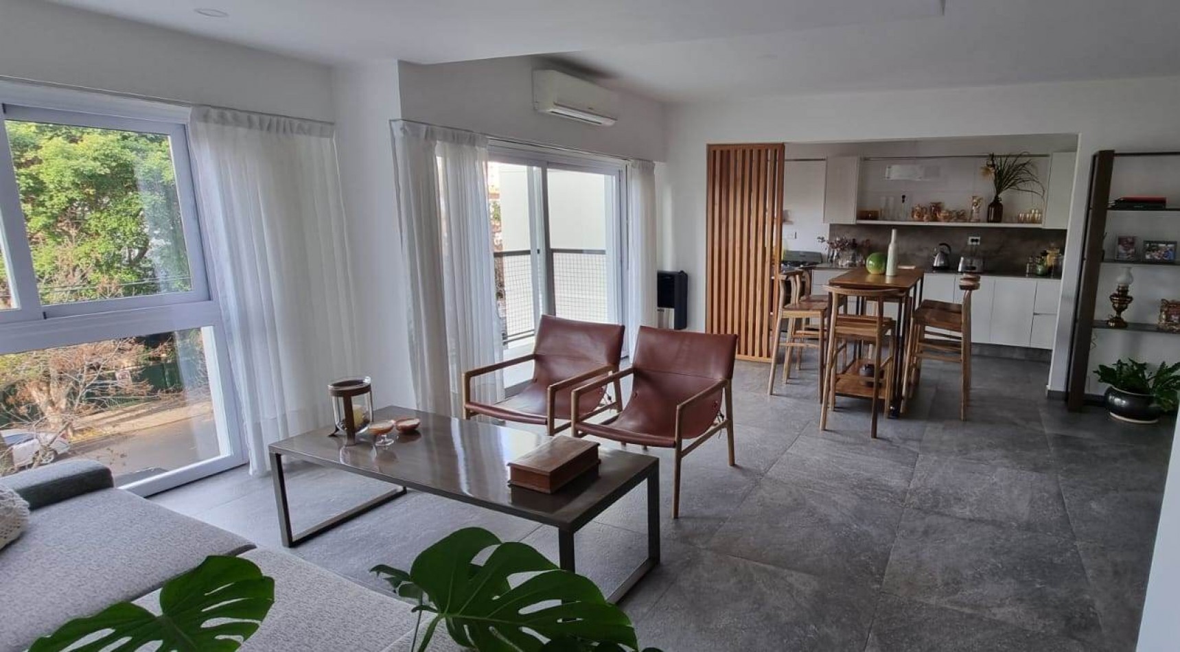 Venta departamento 4 amb con cochera en Husares 2200, Belgrano