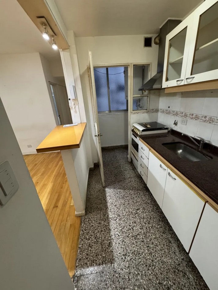 Venta OPORTUNIDAD depto 2 amb en Av. H. Pueyrredon 800, Caballito