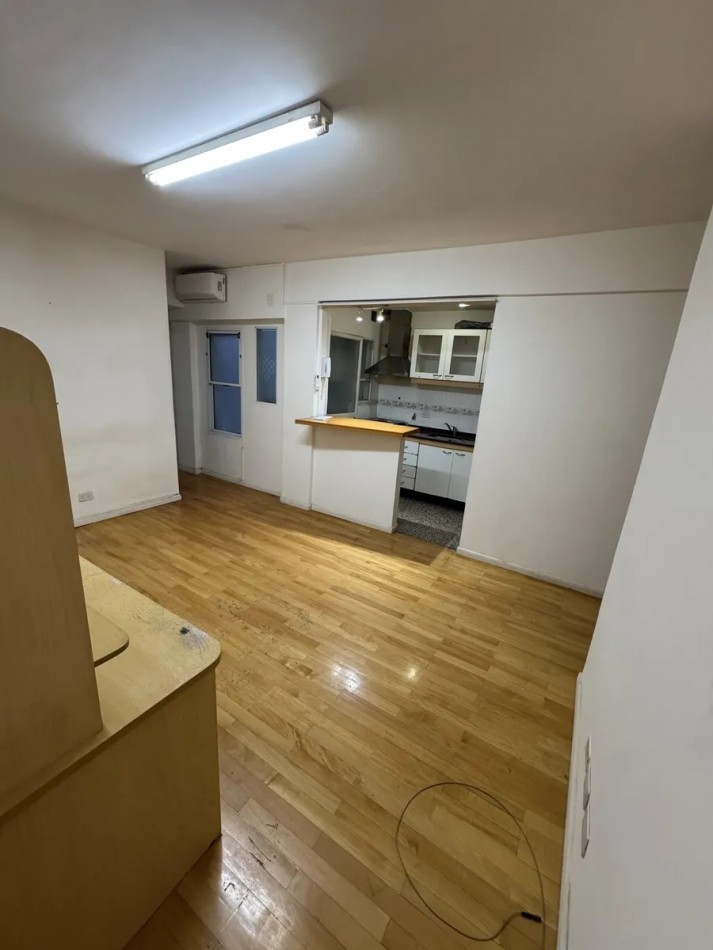 Venta OPORTUNIDAD depto 2 amb en Av. H. Pueyrredon 800, Caballito