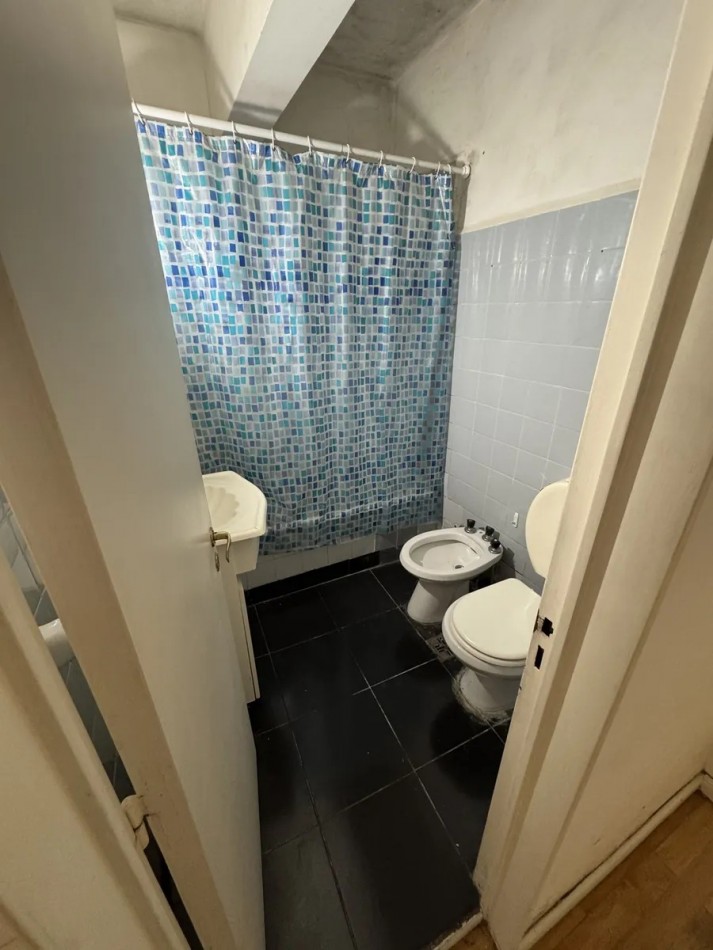 Venta OPORTUNIDAD depto 2 amb en Av. H. Pueyrredon 800, Caballito