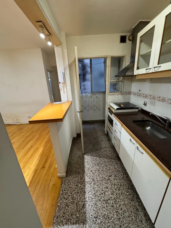 Venta OPORTUNIDAD depto 2 amb en Av. H. Pueyrredon 800, Caballito