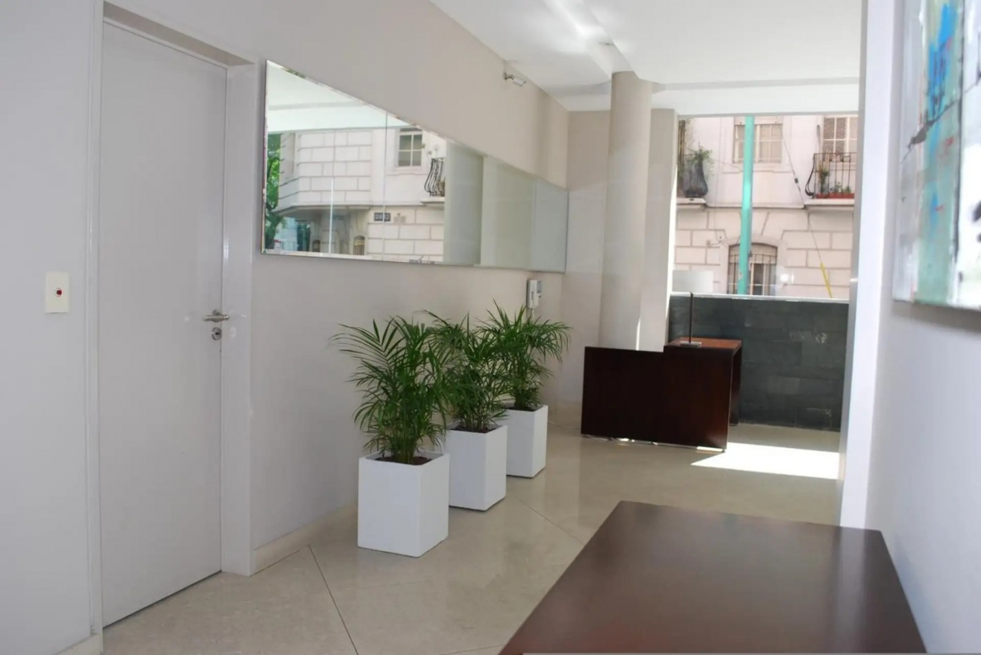 Venta semipiso 4 amb con balcon y cochera en Av. Pedro Goyena 500, Caballito.