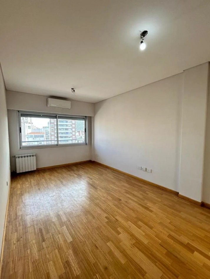 Venta depto 4 amb con balcon-terraza en G. de Laferrere 1100, Parque Chacabuco