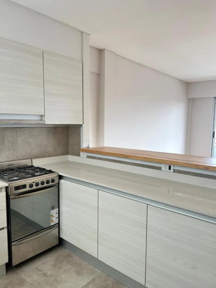 Venta depto 4 amb con balcon-terraza en G. de Laferrere 1100, Parque Chacabuco