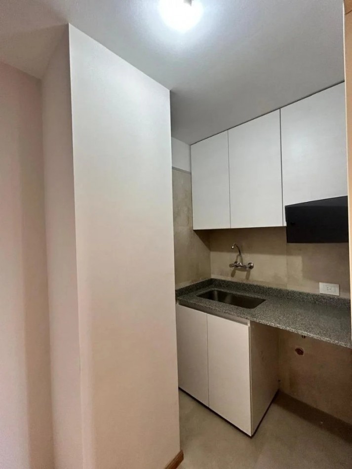 Venta depto 4 amb con balcon-terraza en G. de Laferrere 1100, Parque Chacabuco