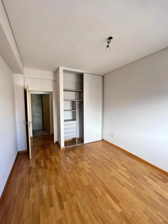 Venta depto 4 amb con balcon-terraza en G. de Laferrere 1100, Parque Chacabuco