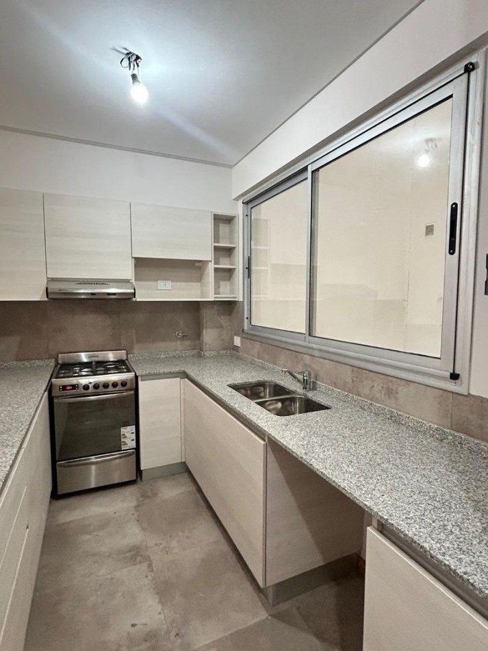 Venta depto 2 amb con balcon en G. de Laferrere 1100, Parque Chacabuco
