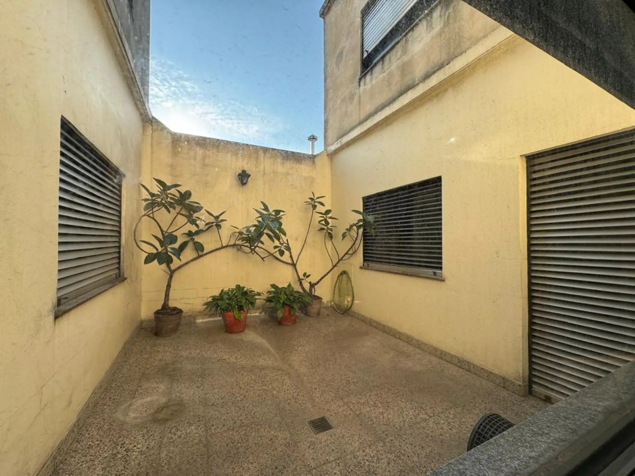 Venta Depto 4 amb con cochera en Av. Eva Peron 2800, Flores