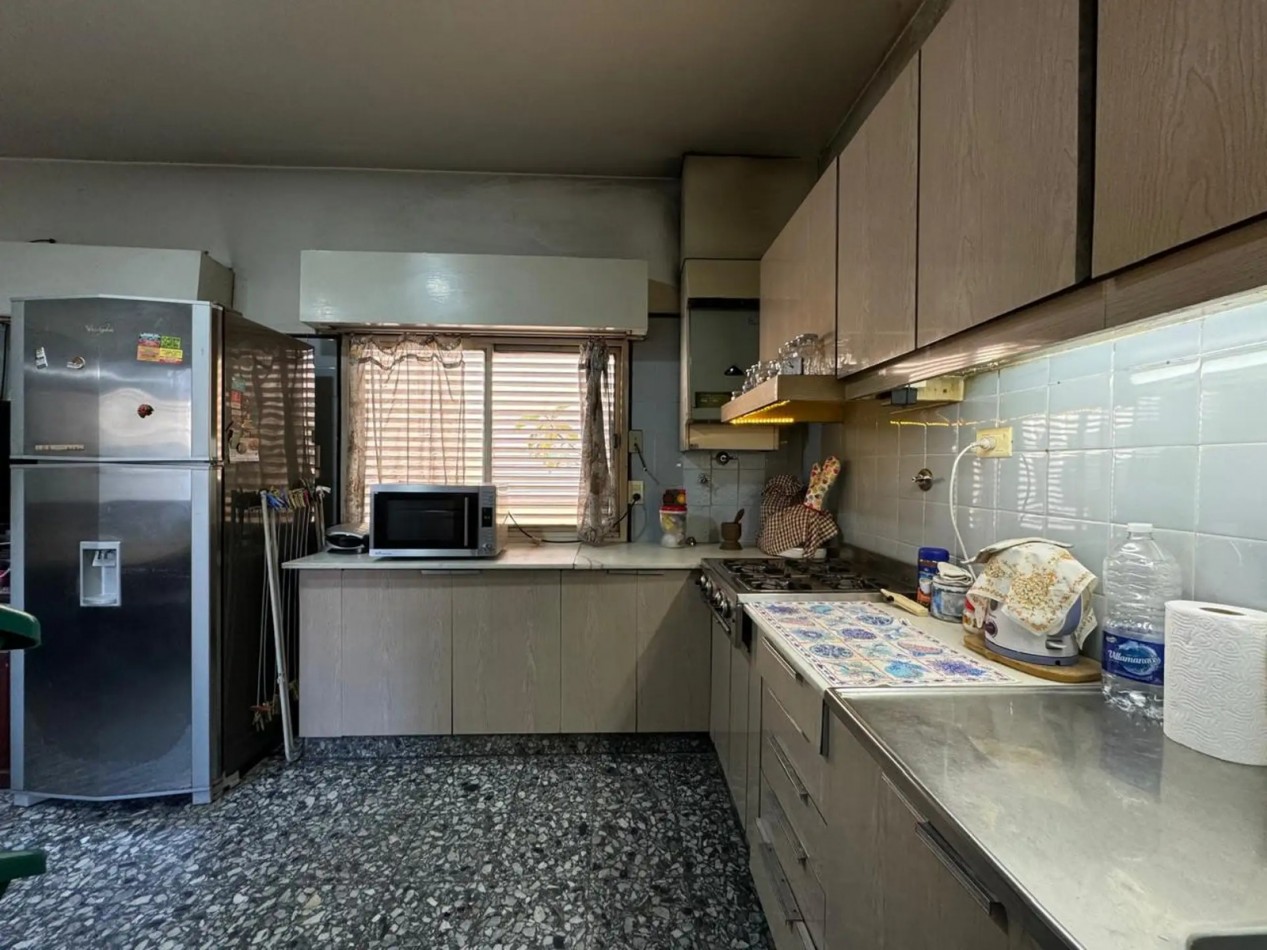 Venta Depto 4 amb con cochera en Av. Eva Peron 2800, Flores