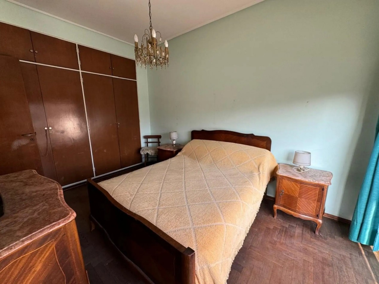 Venta Depto 4 amb con cochera en Av. Eva Peron 2800, Flores