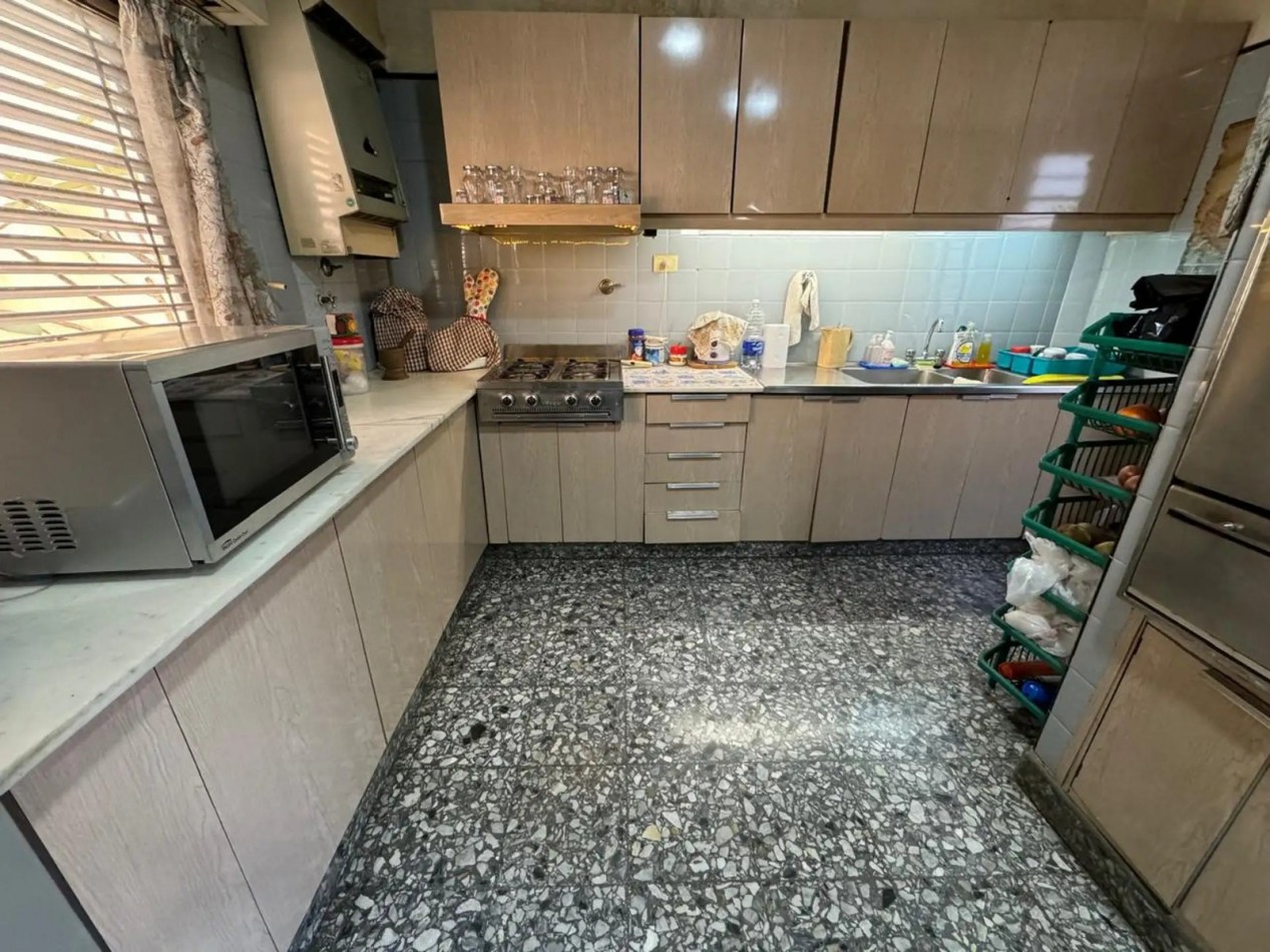 Venta Depto 4 amb con cochera en Av. Eva Peron 2800, Flores