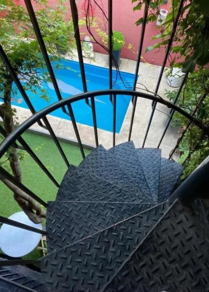 Venta Casa 6 amb en Villa del Parque, con cocheras