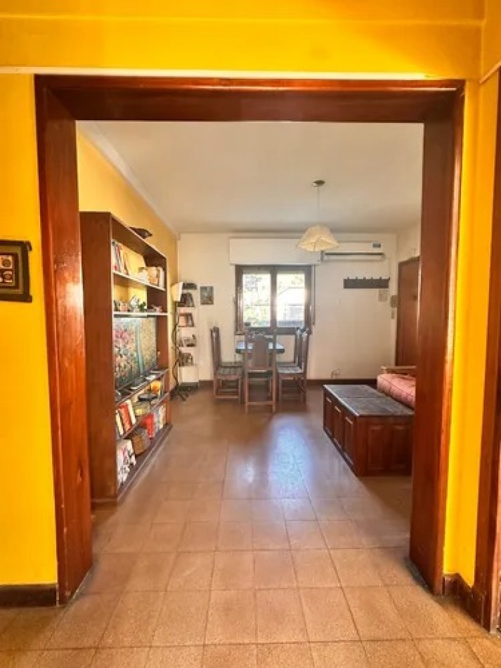 Venta dpto 4 amb  con balcon al frente Av Lacarra 400  Parque Avellaneda