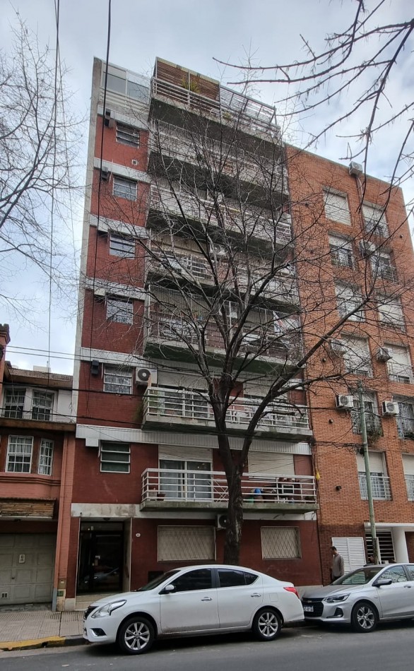 Departamento en Venta 3 ambientes al Frente con Balcon en Caballito