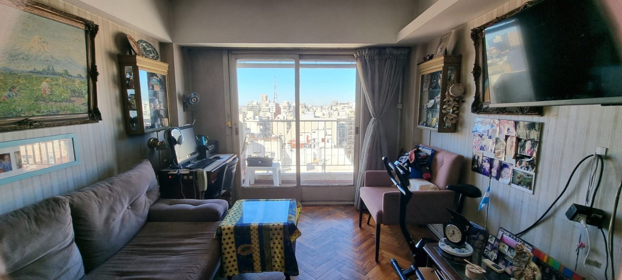 Venta  dpto 4 amb con habitacion de servicio sobre Av Rivadavia 6000, Caballito