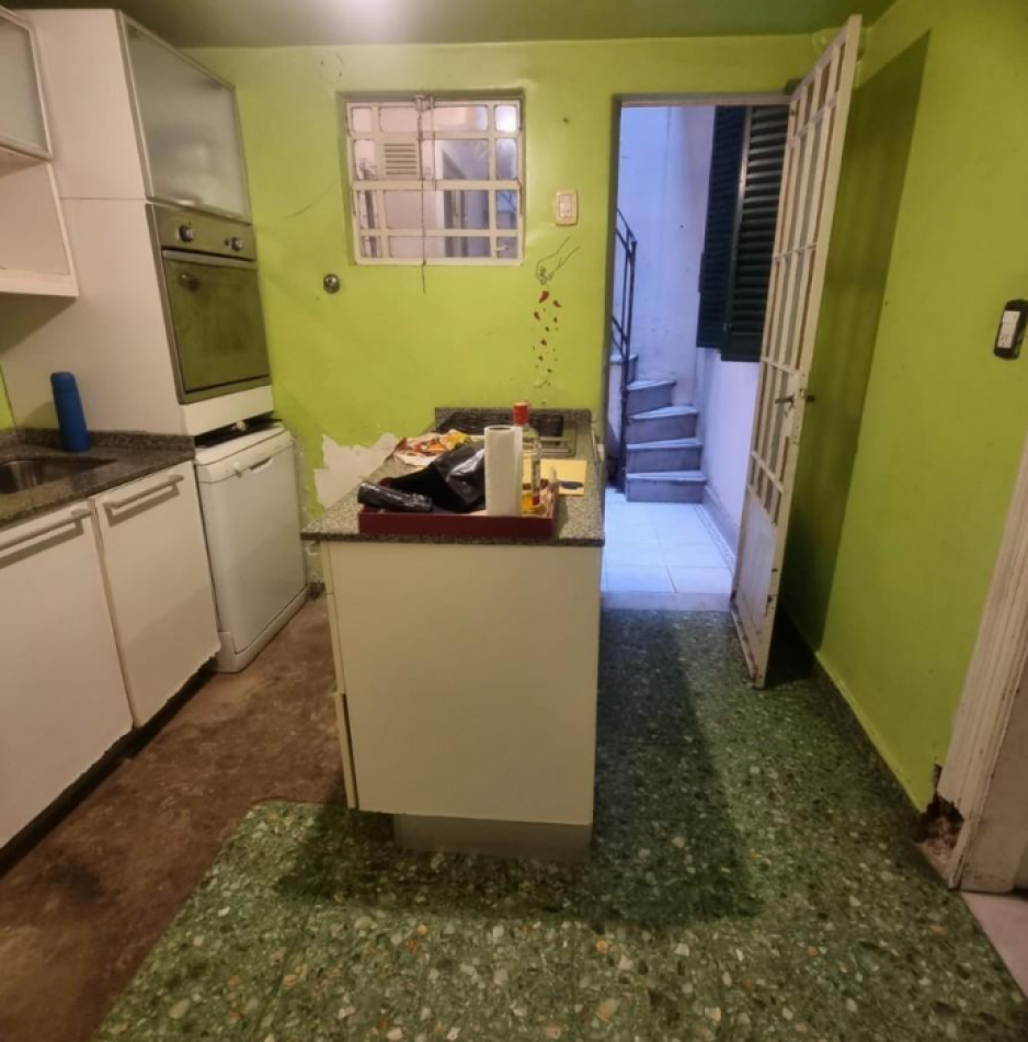 Alquiler 24 meses PH 6 Amb con Cochera Balvanera(A REFACCIONAR)