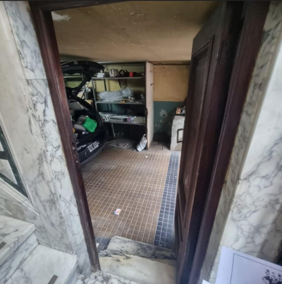 Alquiler 24 meses PH 6 Amb con Cochera Balvanera(A REFACCIONAR)