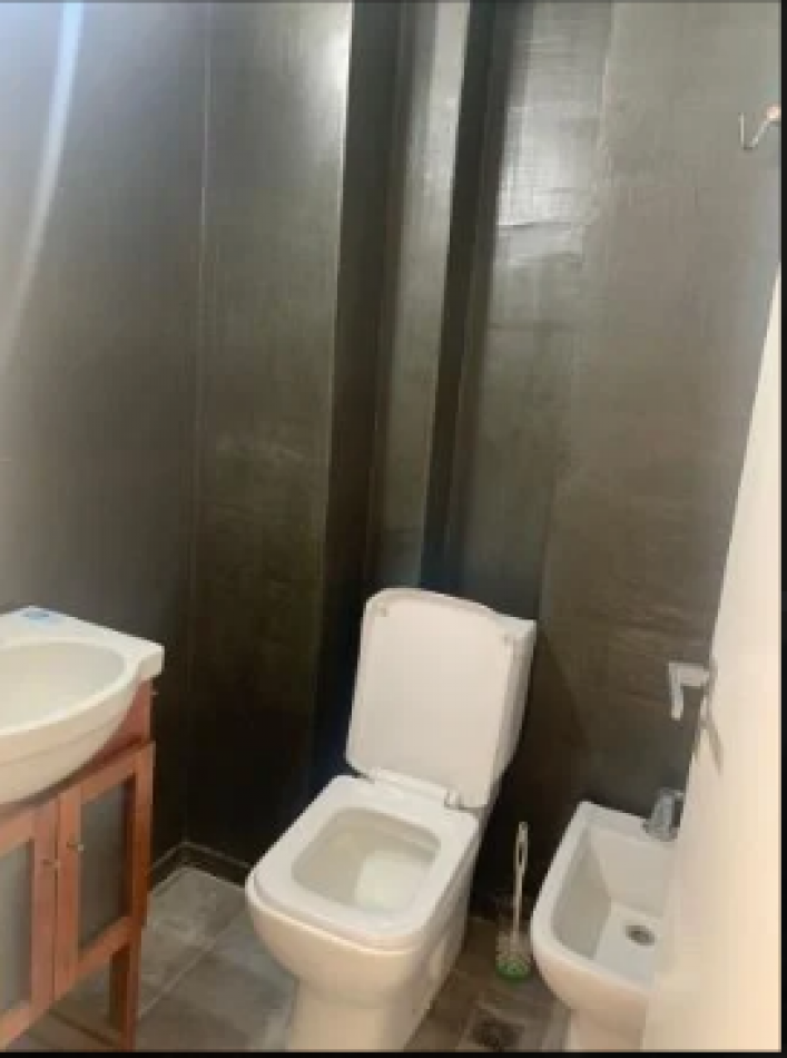 DEPARTAMENTO 3 AMB. CON BALCON AL FRENTE Y PATIO