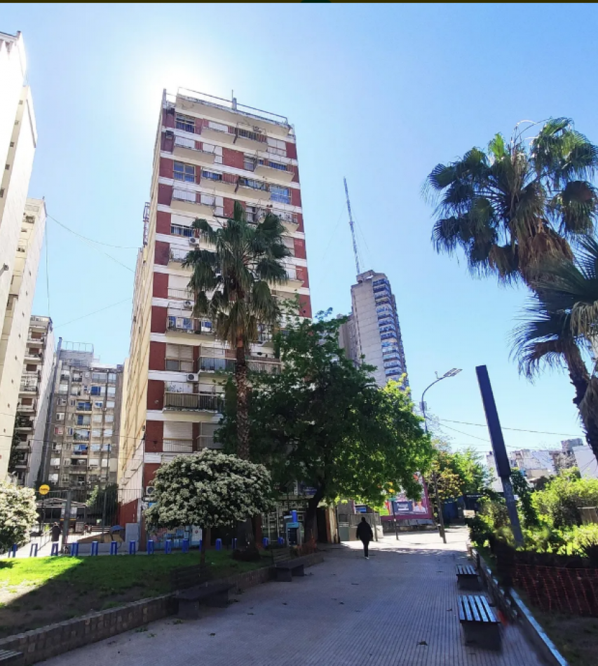 2 Amb con patio Av. Santa Fe y Dorrego.