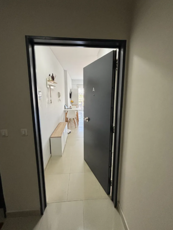 VENTA MONOAMBIENTE CON BALCON AL FRENTE EN PARQUE CHAS, C.A.B.A.