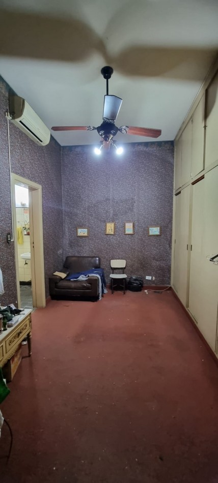 Venta ph tipo casa 4 ambientes con garage en Flores