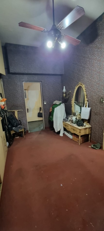 Venta ph tipo casa 4 ambientes con garage en Flores