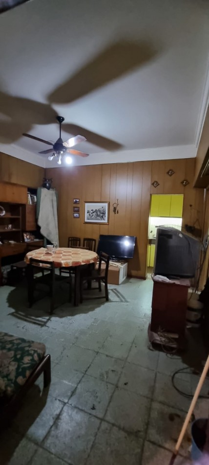 Venta ph tipo casa 4 ambientes con garage en Flores