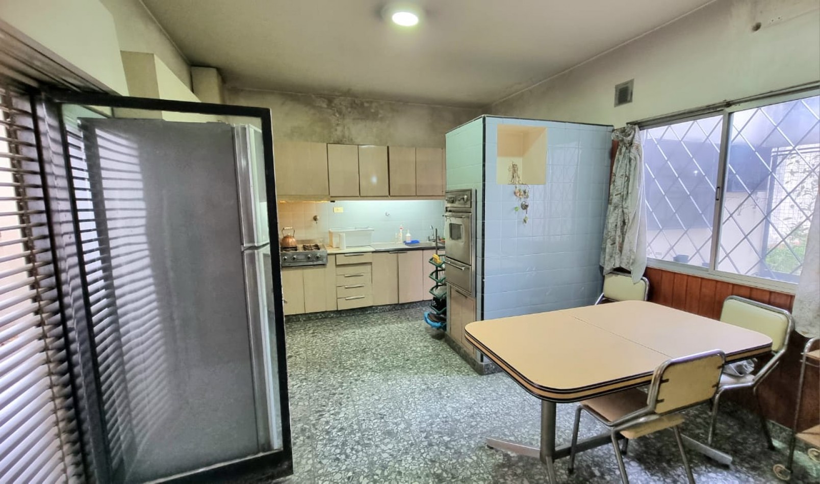 Venta ph 5 amb con balcon en Av. Eva Peron 2800, Flores