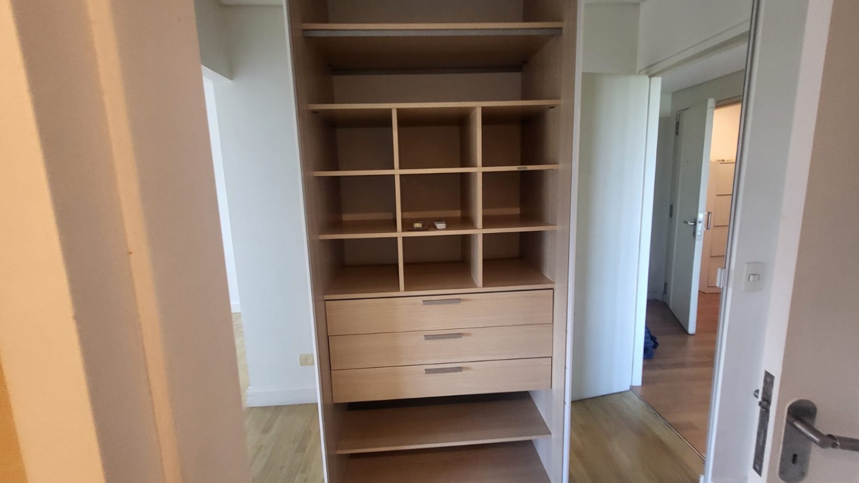 Venta Departamento en la Torre Le Parc 3 Amb con Cochera Puerto Madero