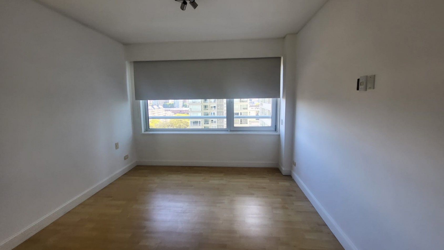Venta Departamento en la Torre Le Parc 3 Amb con Cochera Puerto Madero