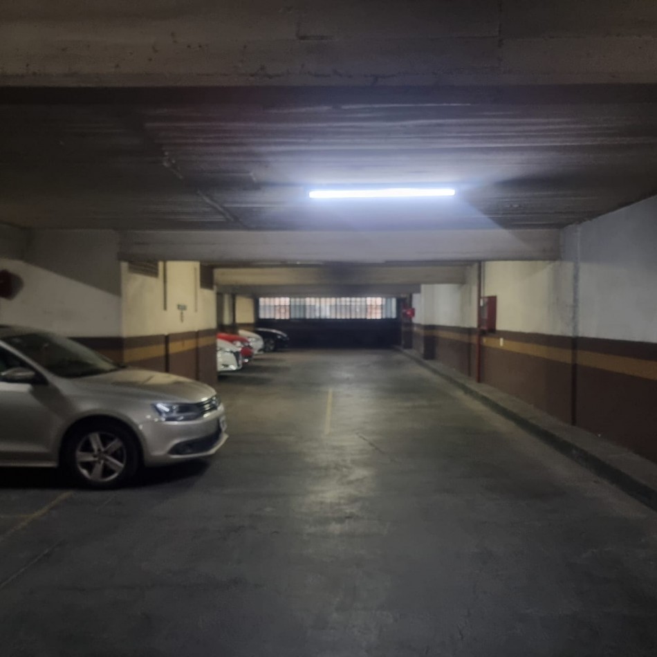 En Venta Monoambiente con cochera Esmeralda 600, San Nicolas