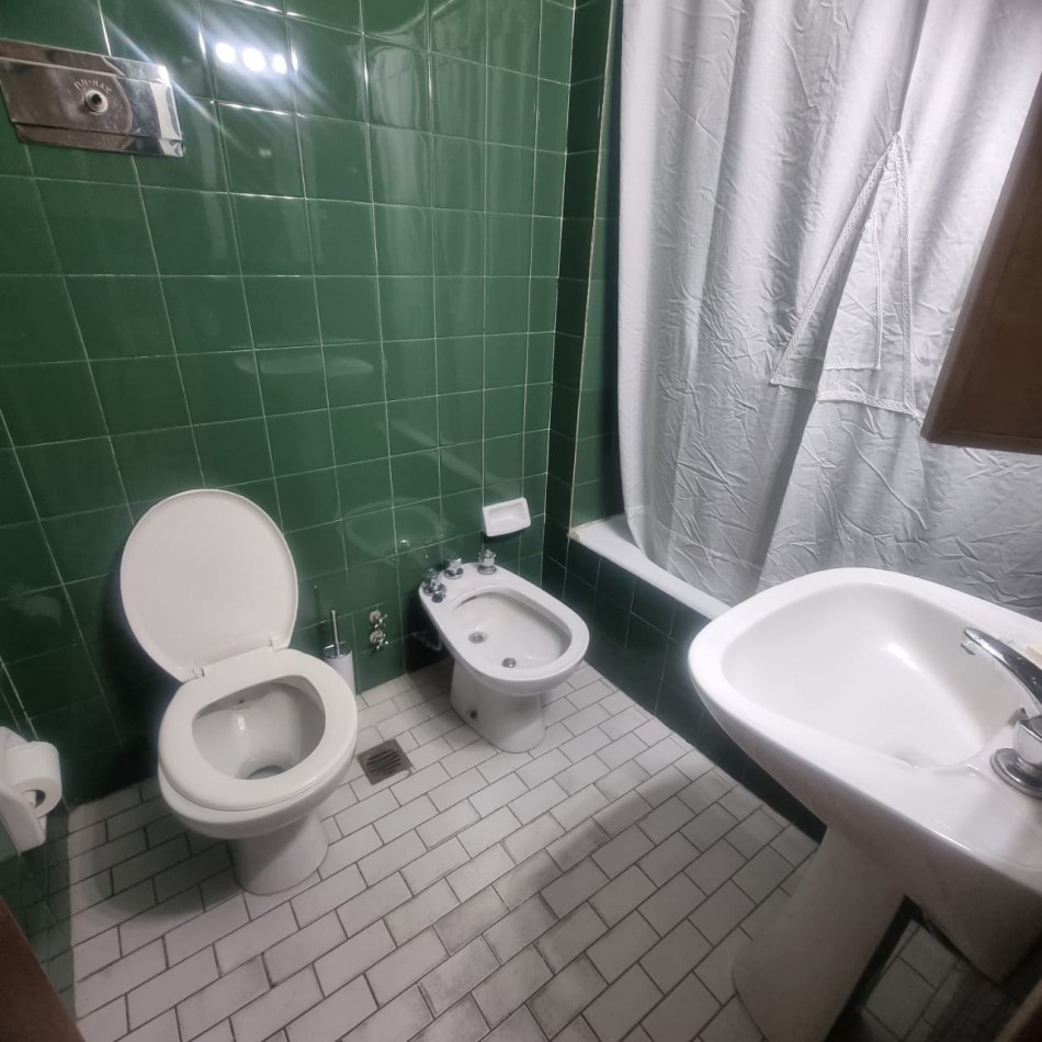 En Venta Monoambiente con cochera Esmeralda 600, San Nicolas