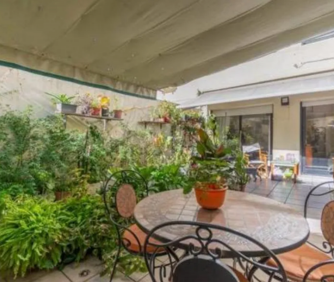 En Venta Depto De 3 Amb. Con Amplio Living Comedor Y Gran Patio Colegiales