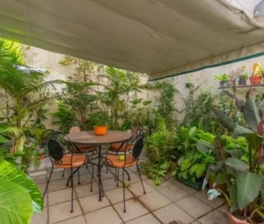 En Venta Depto De 3 Amb. Con Amplio Living Comedor Y Gran Patio Colegiales