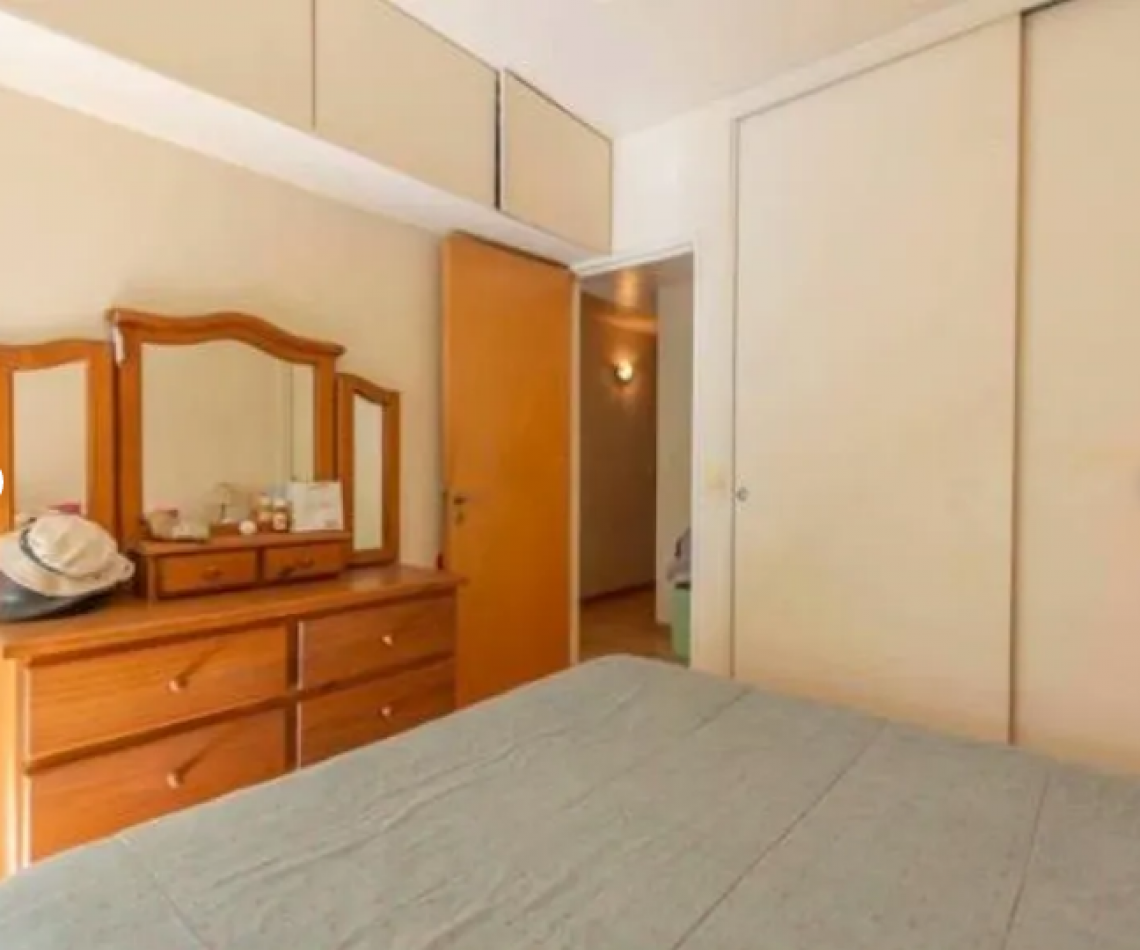 En Venta Depto De 3 Amb. Con Amplio Living Comedor Y Gran Patio Colegiales