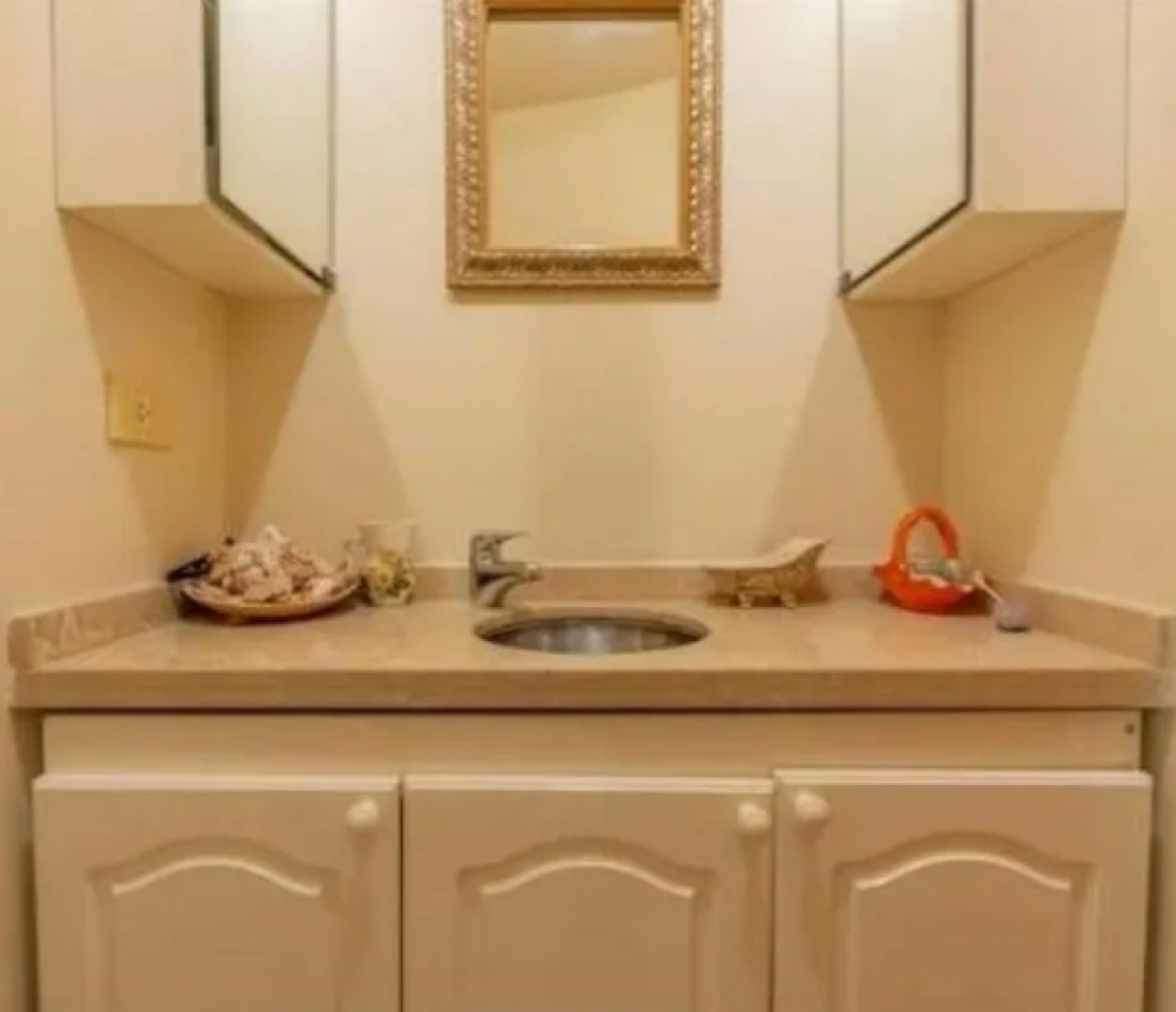 En Venta Depto De 3 Amb. Con Amplio Living Comedor Y Gran Patio Colegiales