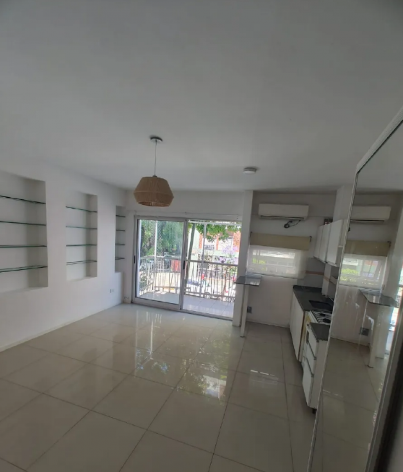 Monoambiente en Venta con Balcon en Villa Crespo