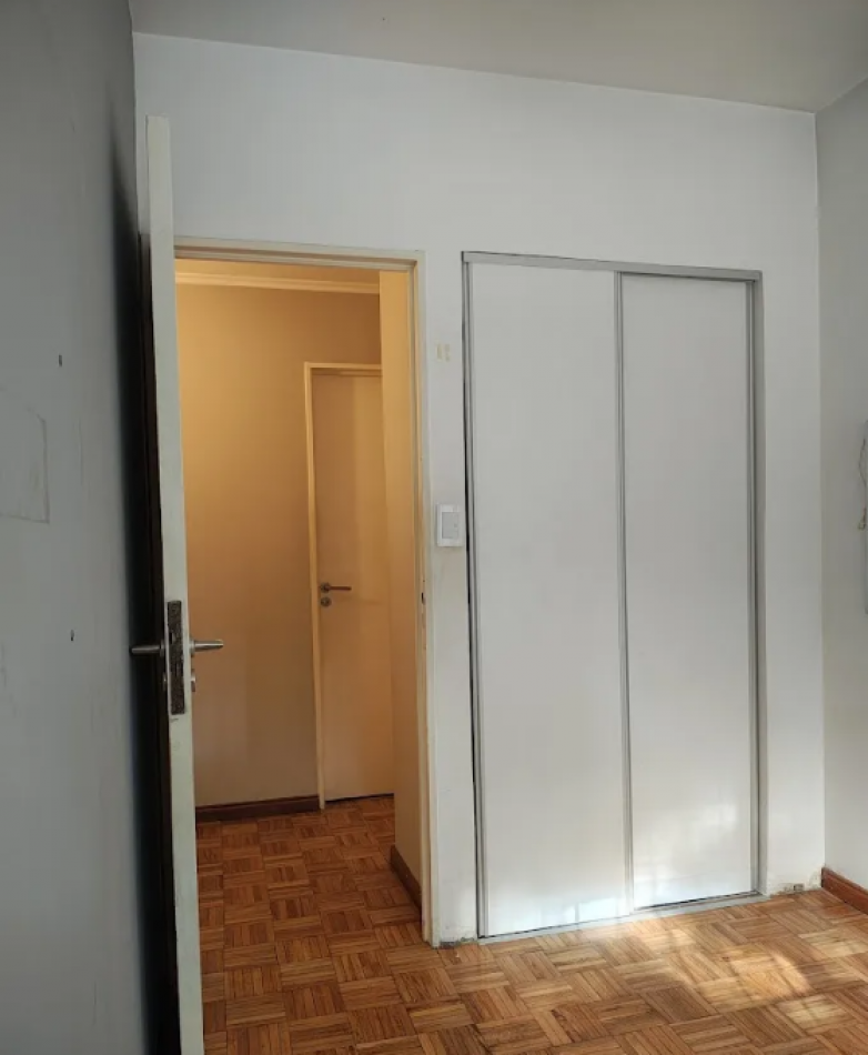 EN VENTA SEMIPISO AL FRENTE 4 AMB CON DEPENDENCIA EN CABALLITO