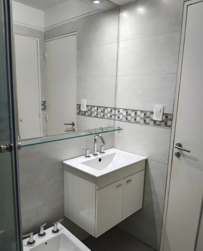 EN VENTA SEMIPISO AL FRENTE 4 AMB CON DEPENDENCIA EN CABALLITO