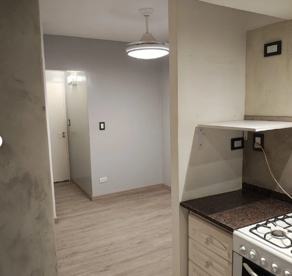 EN VENTA SEMIPISO AL FRENTE 4 AMB CON DEPENDENCIA EN CABALLITO